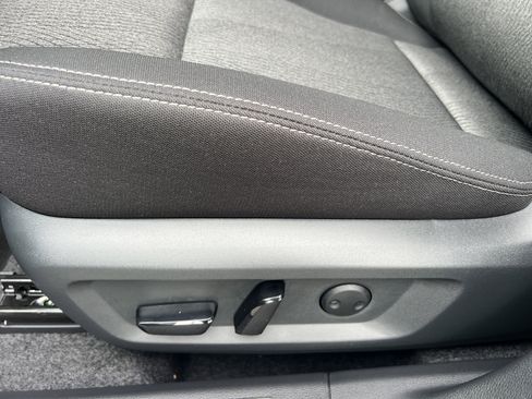 Certified 2026 Nissan Rogue SV FWD image 46