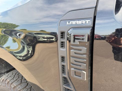 Used 2025 Ford F250 Lariat w/ Lariat Ultimate Package AWD/4WD image 24
