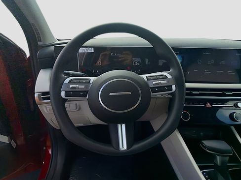 New 2026 Hyundai Tucson SEL FWD image 8