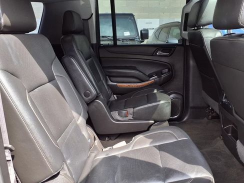 Used 2017 Chevrolet Suburban Premier RWD image 23
