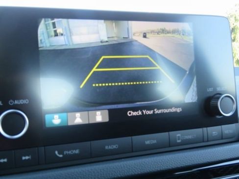 Used 2023 Honda Civic Sport image 12