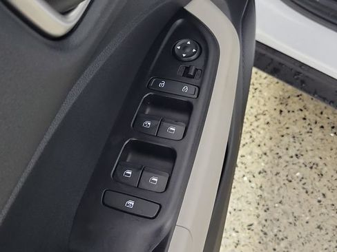 Used 2024 Hyundai Venue SEL FWD image 23