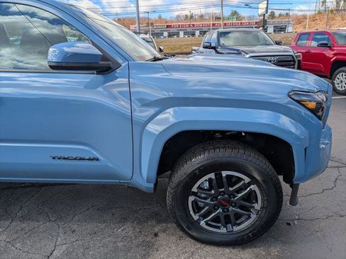 Certified 2026 Toyota Tacoma TRD Sport AWD/4WD image 10