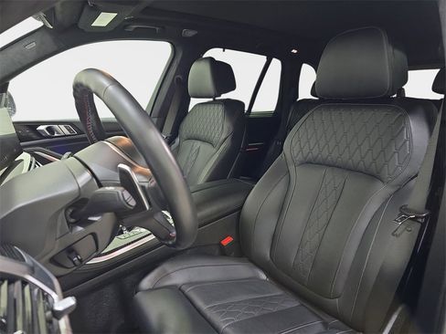 Used 2024 BMW X5 M60i w/ Executive Package image 18