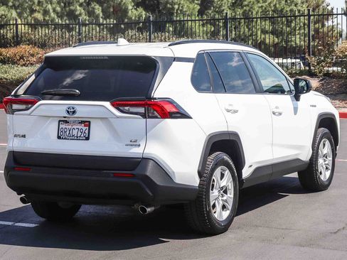 Certified 2020 Toyota RAV4 LE w/ All Weather Liner Package AWD/4WD image 7