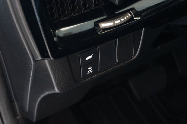 Used 2024 Honda CR-V Sport Touring image 7
