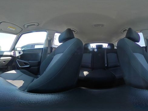 Used 2025 Kia Soul LX w/ LX Technology Package image 42