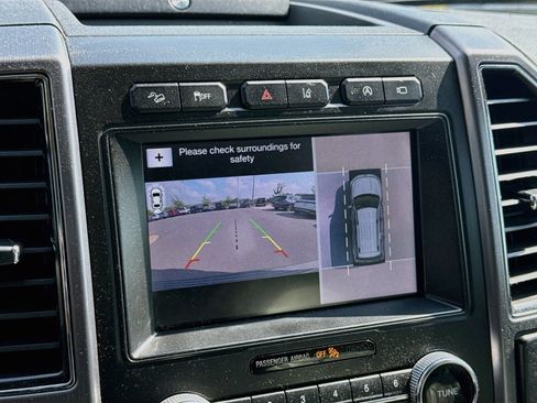 Used 2019 Ford Expedition Platinum AWD/4WD image 17