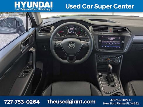 Used 2021 Volkswagen Tiguan SE w/ Panoramic Sunroof Package FWD image 20