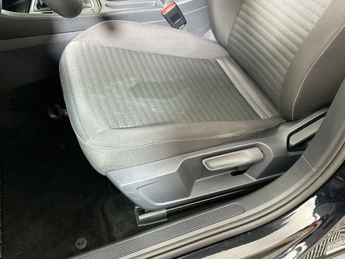 Certified 2025 Volkswagen Jetta S FWD image 19