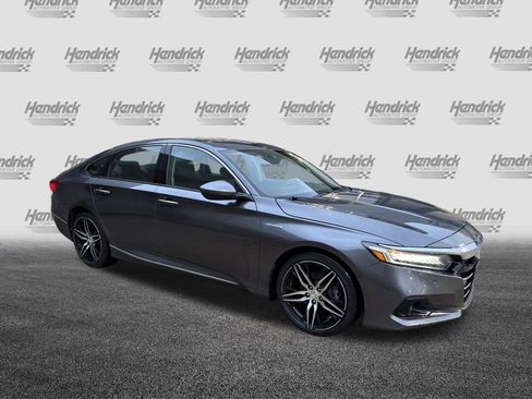 Used 2021 Honda Accord Touring image 2