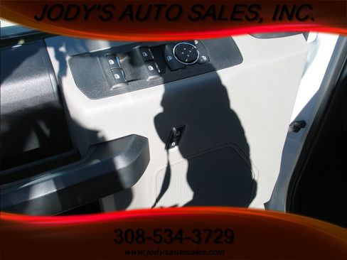 Used 2019 Ford F250 XL w/ Power Equipment Group image 3