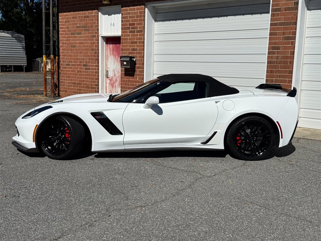 Used 2019 Chevrolet Corvette Z06 RWD image 4
