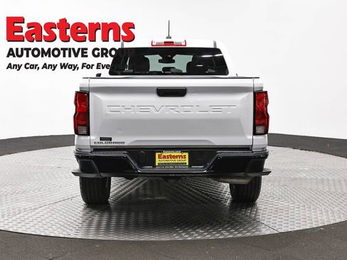 Used 2024 Chevrolet Colorado W/T RWD image 6