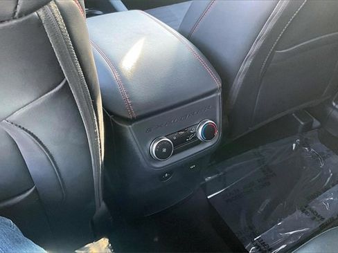 Used 2025 Ford Explorer ST-Line w/ ST-Line Street Pack image 36