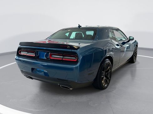 Used 2021 Dodge Challenger R/T Scat Pack w/ Driver Convenience Group RWD image 4