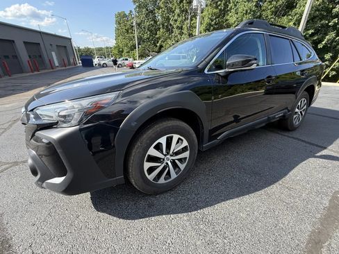 Used 2023 Subaru Outback Premium AWD/4WD image 13