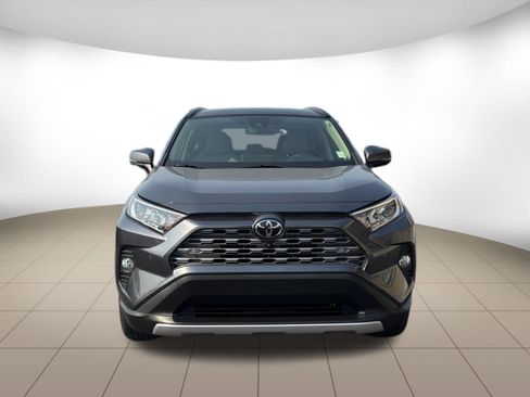 Used 2019 Toyota RAV4 Limited w/ Advanced Technology Package AWD/4WD image 2