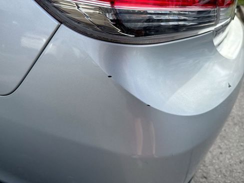 Used 2011 Toyota Avalon Limited image 32