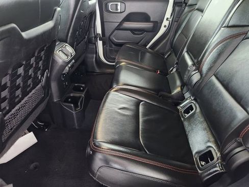 Used 2022 Jeep Gladiator Rubicon w/ Cold Weather Group image 30