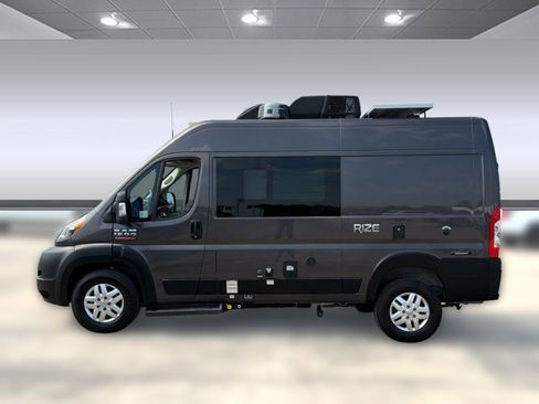 Used 2021 RAM ProMaster 1500 w/ Convenience Group FWD image 2