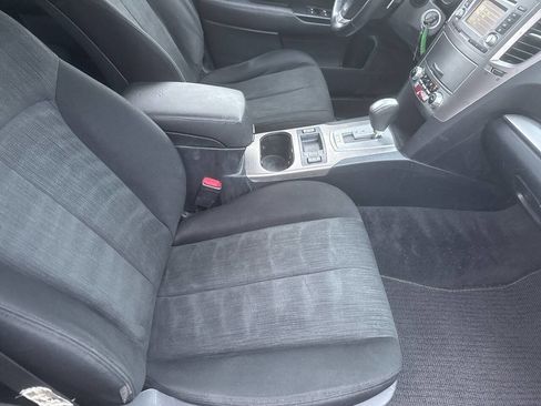 Used 2014 Subaru Outback 2.5i Premium image 6