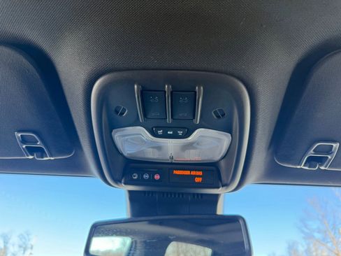 Used 2024 Chevrolet Colorado ZR2 w/ ZR2 Convenience Package III image 37