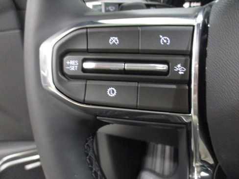 New 2026 GMC Acadia Elevation w/ Elevation Premium Package AWD/4WD image 23