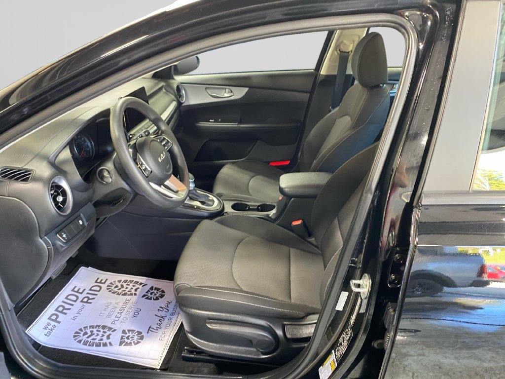Used 2024 Kia Forte LXS FWD image 17
