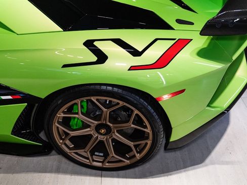 Used 2021 Lamborghini Aventador SVJ image 44