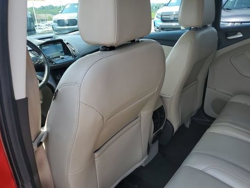 Used 2017 Ford Escape SE w/ SE Leather Comfort Package AWD/4WD image 14