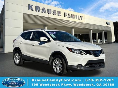 Used 2018 Nissan Rogue Sport SV image 1