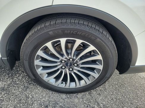 Used 2020 Lincoln Aviator Reserve w/ Equipment Group 201A image 9