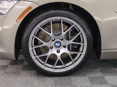 Used 2008 BMW 335i Convertible image 25