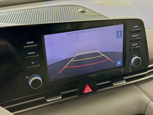 Used 2022 Hyundai Elantra SEL w/ Convenience Package image 22