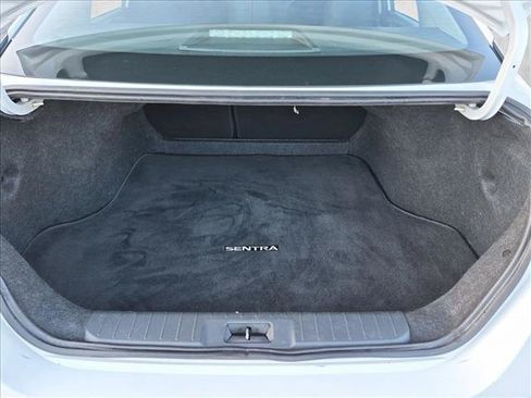 Used 2025 Nissan Sentra SV FWD image 6