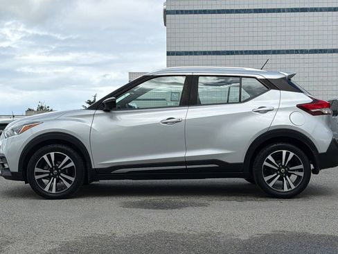 Used 2019 Nissan Kicks SR FWD image 7