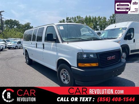 Used 2023 GMC Savana 3500 LS image 1