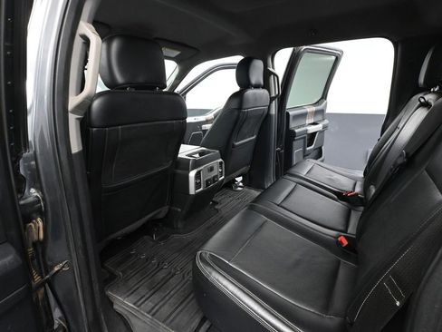 Used 2019 Ford F350 Lariat w/ Chrome Package image 37