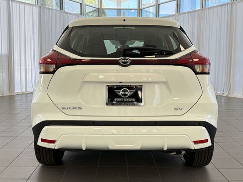 Used 2023 Nissan Kicks SV FWD image 10