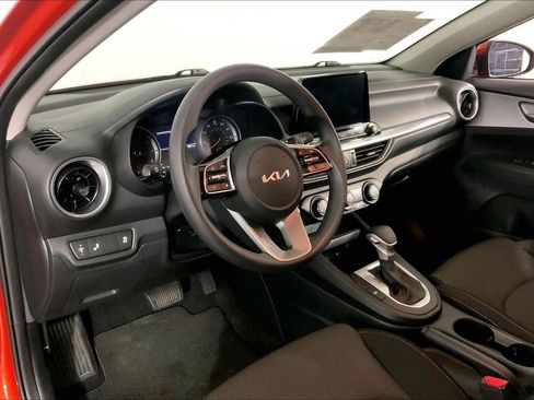 Certified 2024 Kia Forte LXS w/ LXS Technology Package image 14