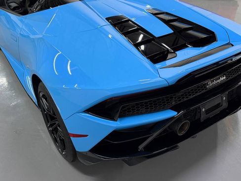 Used 2020 Lamborghini Huracan EVO RWD image 25