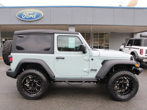 Used 2023 Jeep Wrangler Sport image 2