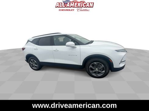 Used 2024 Chevrolet Blazer LT w/ Convenience Package image 2