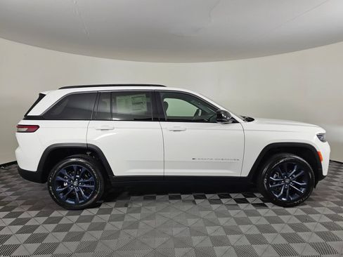New 2026 Jeep Grand Cherokee Limited AWD/4WD image 3