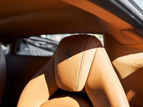 Used 2022 Ferrari F8 Tributo image 45