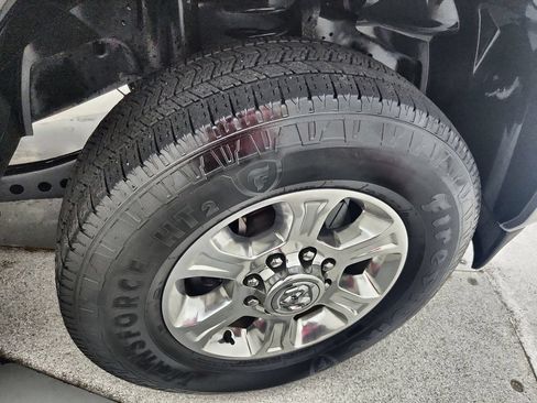 Used 2024 RAM 2500 Big Horn w/ Safety Group AWD/4WD image 37