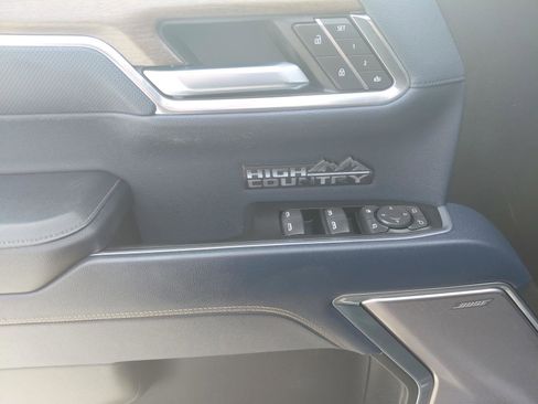 Used 2022 Chevrolet Silverado 1500 High Country w/ High Country Premium Package image 14