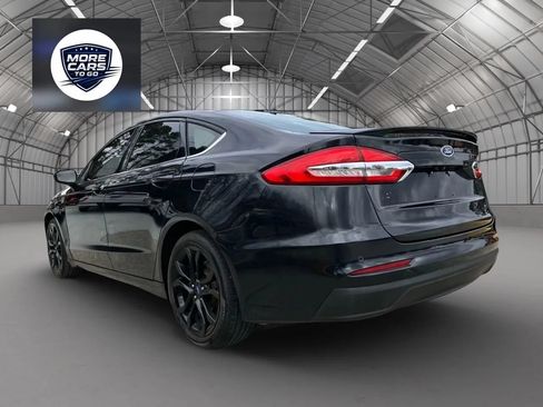 Used 2020 Ford Fusion SE w/ Equipment Group 151A FWD image 8