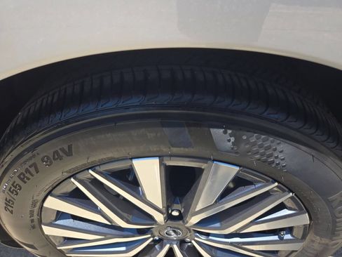 Used 2025 Nissan Altima 2.5 SV FWD image 25